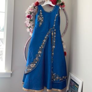 Pretty double shade silk dress Girls size 8-10